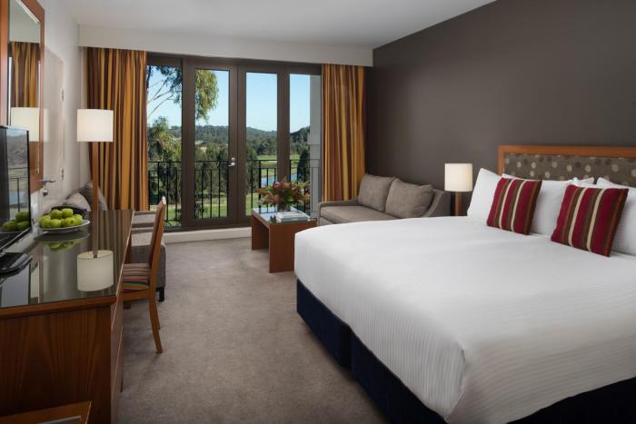 Yarra Valley Lodge,Melbourne>>Chirnside Park,4.5 star