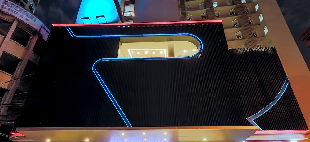 Red Planet Manila Binondo,Manila>>Caloocan,3 star