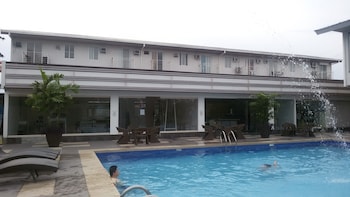 Pacific Coast Residences,Malabon>>Las Pinas,3 star