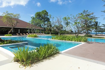 Solina Beach & Nature Resort,Carles>>Balasan,4 star