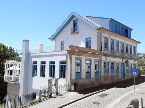 Des Arts- Guesthouse - Hostel,Lamego>>Amarante,2 star