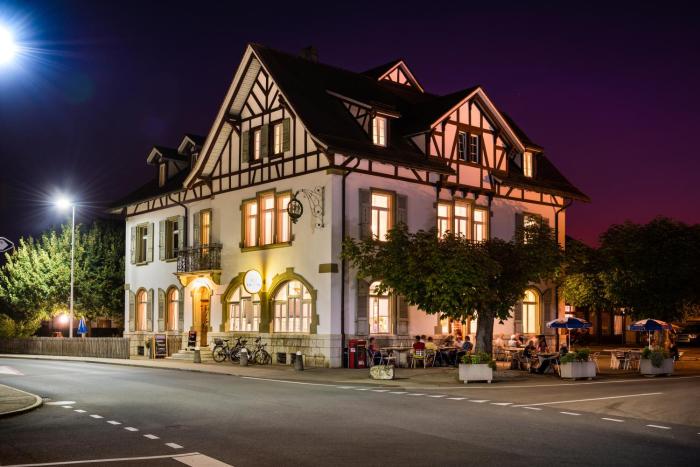 Gasthof Drei Eidgenossen,Bösingen>>Avry-Devant-Pont,4 star