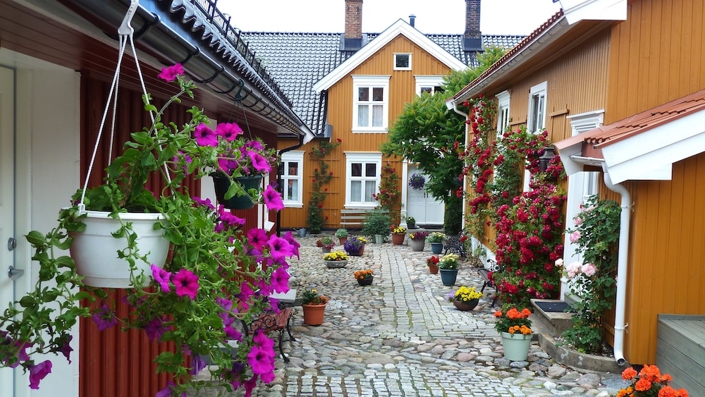 Toldgaarden Gjestegaard,Vestfold>>Larvik,3 star