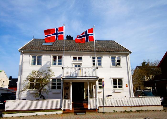 Opsahl Gjestegaard,Bodø>>Bodo,2 star