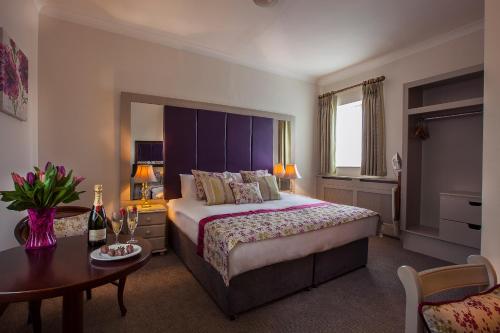room-image