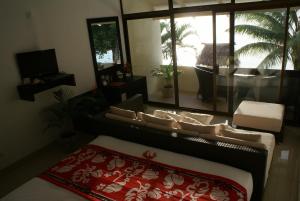 Garden Island Resort,Taveuni>>Labasa,4 star
