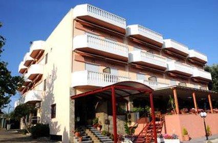 Fanari Hotel,Fanari>>Aigeiros,3 star