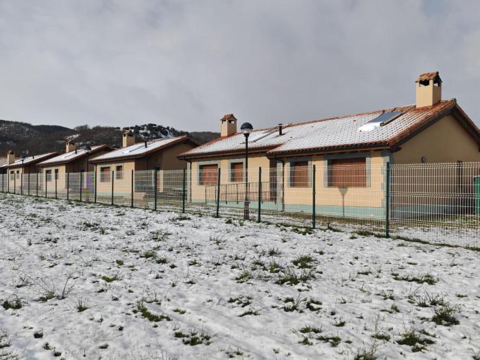 Casas Rurales 4 Valles,,2 star