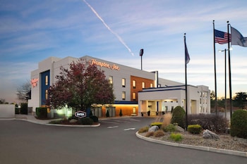 hampton inn chicopee springfield