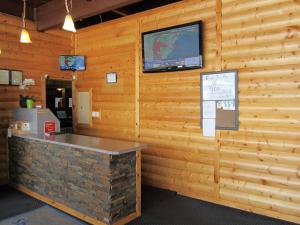 Shoal Lake Motor Inn,Neepawa>>Brandon,2 star