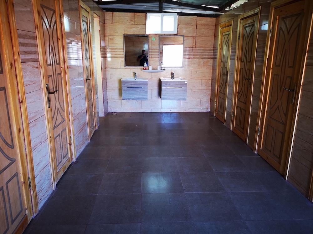 Beyond Wadi Rum Camp,Wadi Rum>>Aqaba,3 star