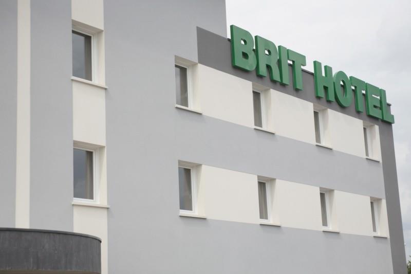 Brit Hotel Du Parc,Near Fougeres Chateau,3 star