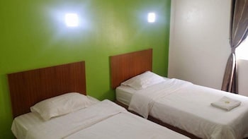 The Garden Inn,Miri>>Marudi,3 star