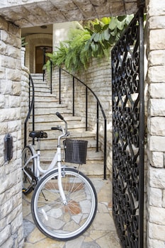 white villa tel aviv hotel