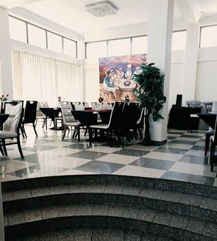 Canaan Hotel International,,3 star