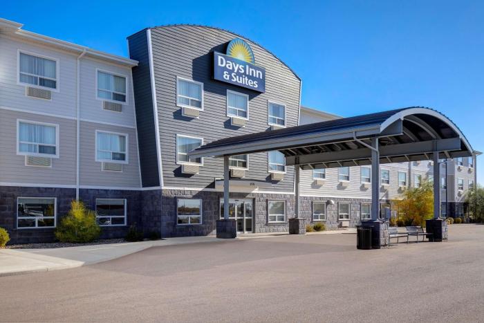 Days Inn & Suites By Wyndham Warman,Saskatchewan>>Martensville,2.5 star