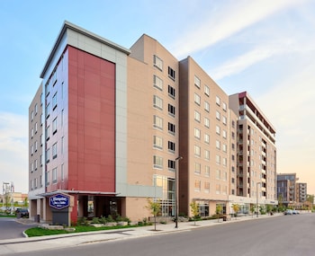 hampton inn and suites by hilton quebec city levis