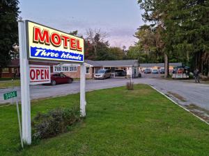 three islands motel