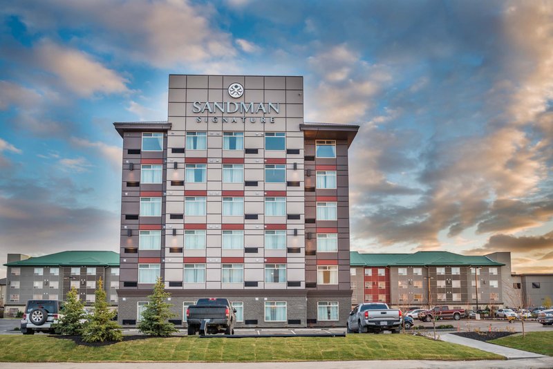 Sandman Signature Calgary Airport Hotel,Alberta>>Calgary,3.5 star