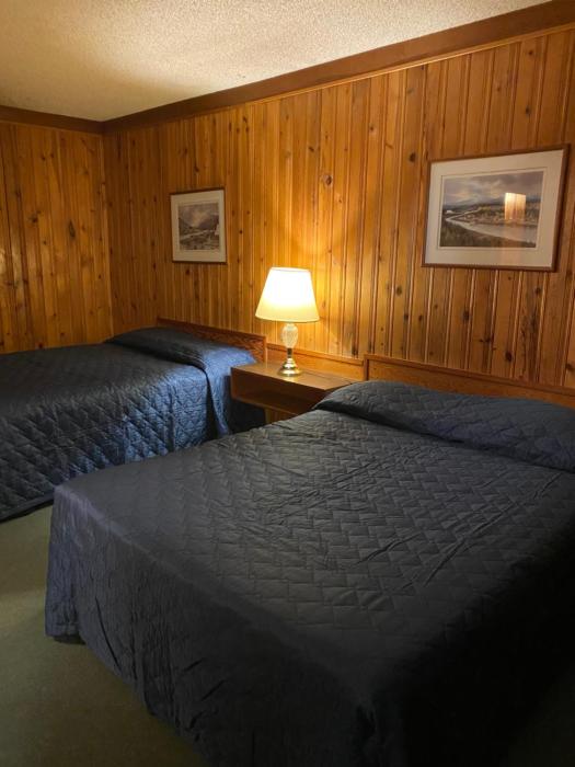 Glacier View Inn,Canada>>Haines Junction,2 star