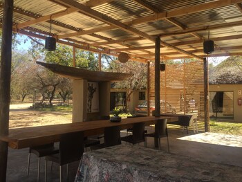 Shakawe Sands Lodge,Okavango Delta>>Mahango,3 star