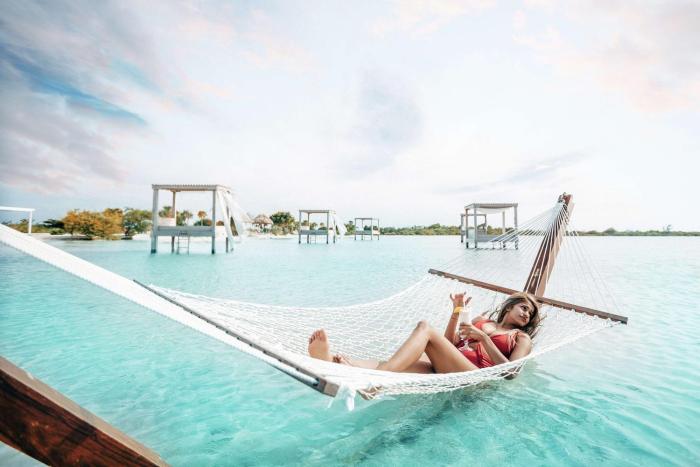 Mahogany Bay Resort & Beach Club, Curio Collection By Hilton,Belize>>Ambergris Caye,4 star