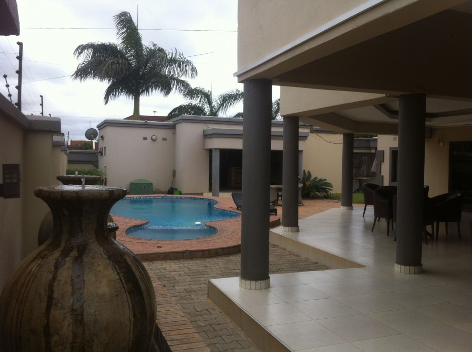 four pillars lodge
