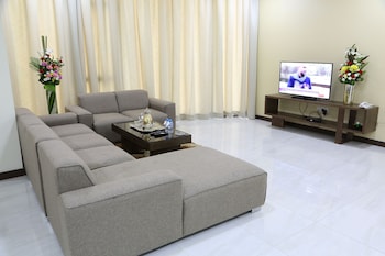 belle tower luxury apartments