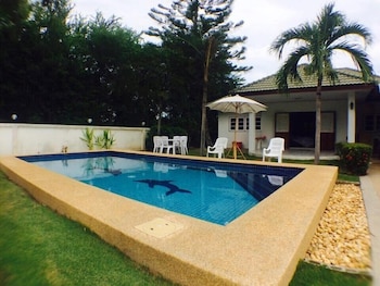 Hua Hin Home 66 Pool Villa,8/193 Soi Ruam Palang,4 star