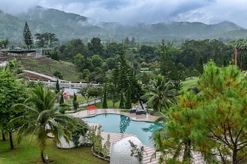 Swiss Valley Hip Resort,Ratchaburi>>Ban Bo Wi,4 star