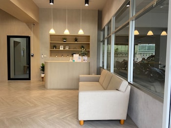 Next Bird Suite,Lak Si>>Bangkok,2 star