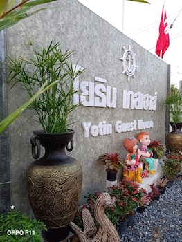 Yotin Guest House,Near Indoor Market,2 star