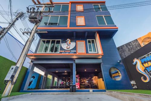 Phuket Marine Poshtel,Phuket>>Chalong,2 star