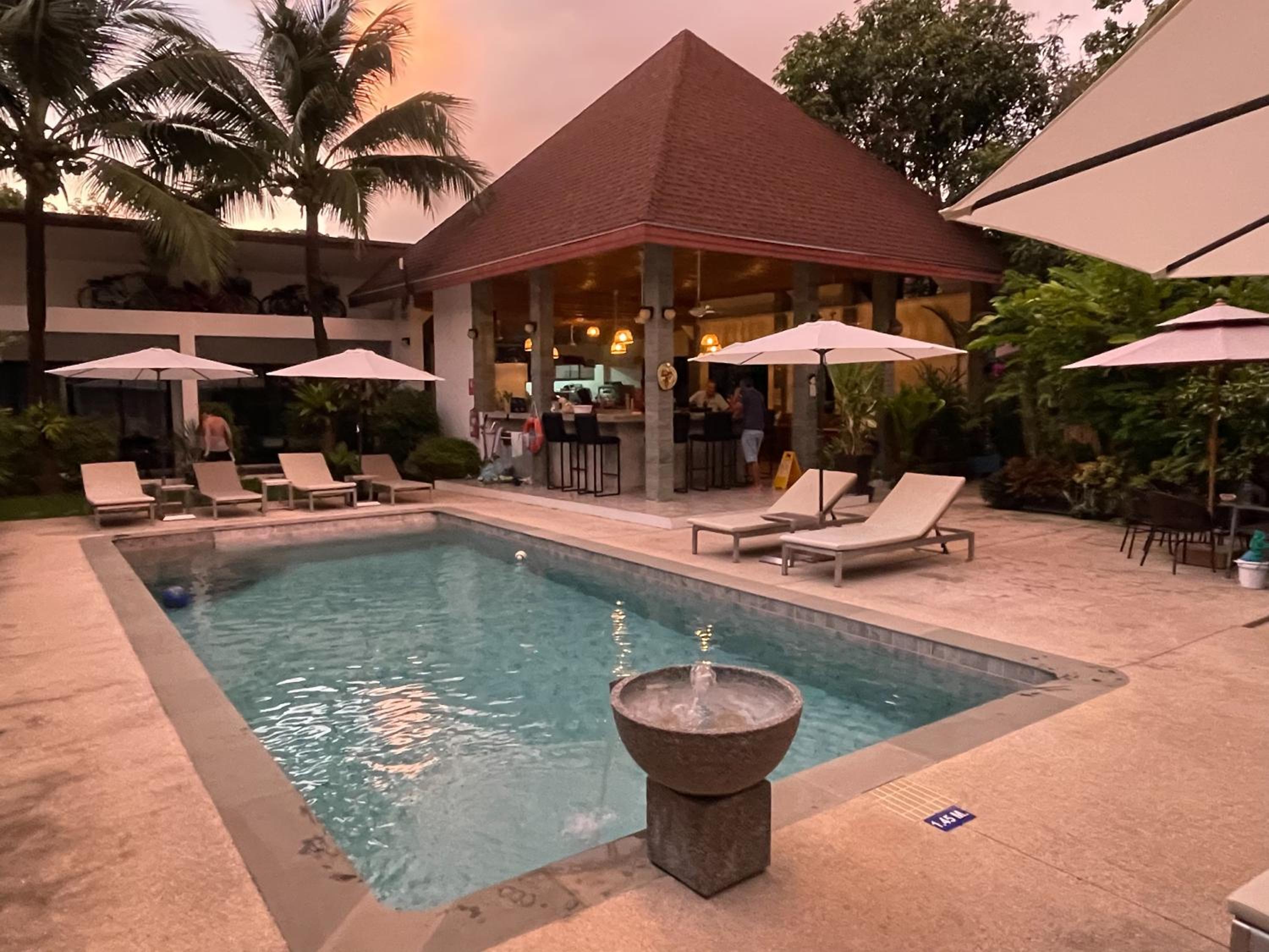 hotel lotus bleu