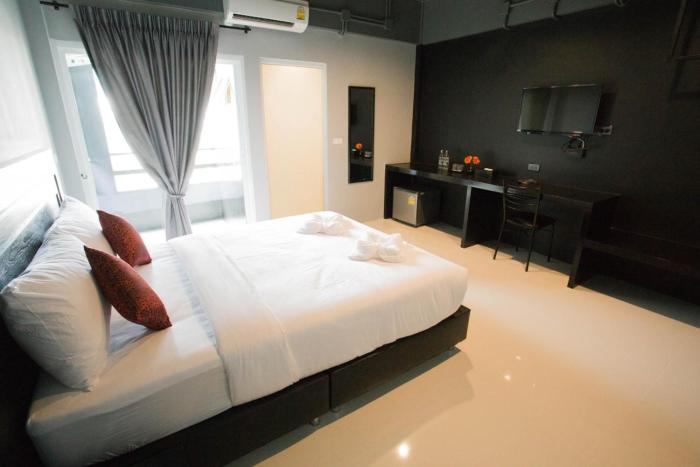 b black hotel chonburi