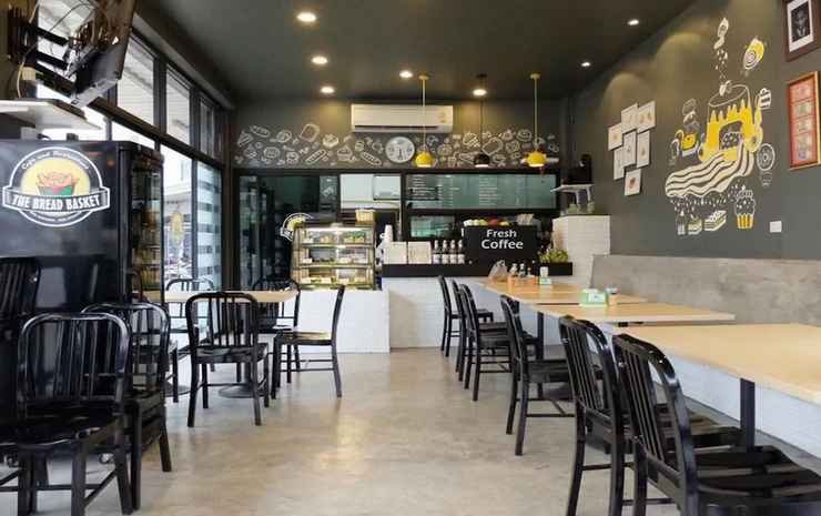 The Bread Basket,Kamala Beach>>Kamala,3 star