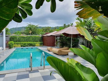 Big Buddha Hillside,Chalong Bay>>Chalong,2.5 star