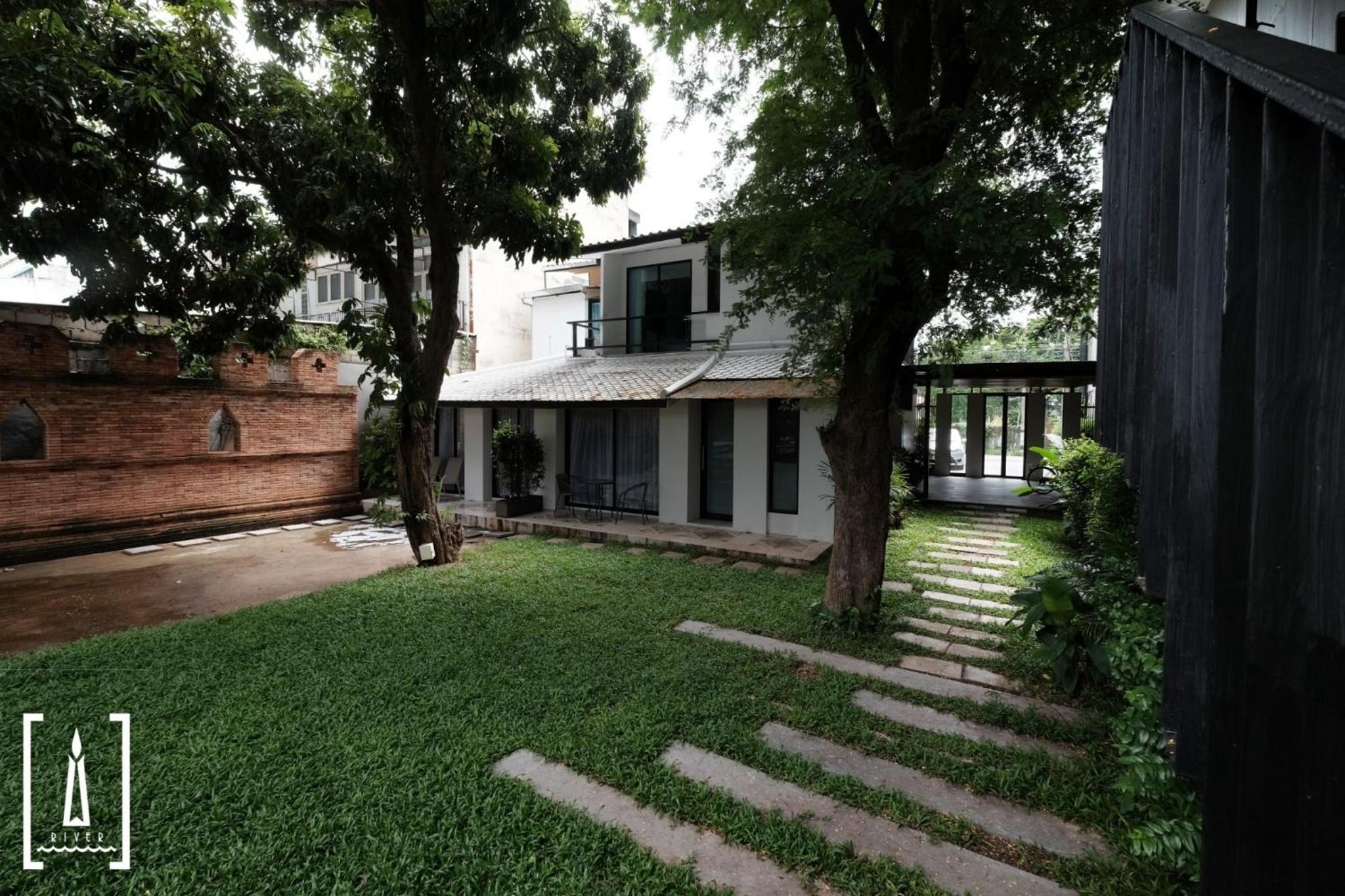 I-River Chiangmai,28 Chiangmai-Lamphun Road Wat Ket,3 star