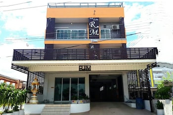 R.M. Mansion Surin,Surin>>Nok Mueang,3 star