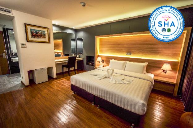 the three hat yai