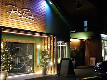 Pebble Beach,Bournemouth>>Barton-On-Sea,5 star
