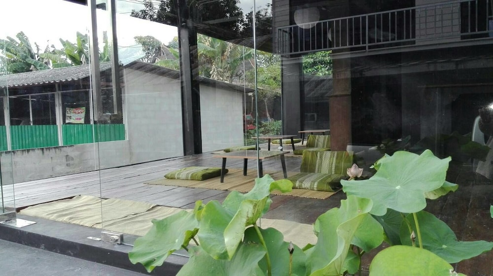 Trat 101 Hotel,Nong Samet>>Bang Phra,3 star