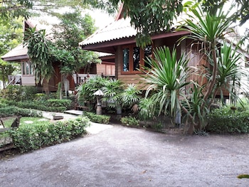 Chantara Resort,Bang Khonthi>>Amphawa,3 star