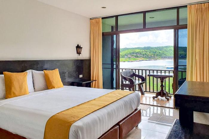 phornpailin riverside resort