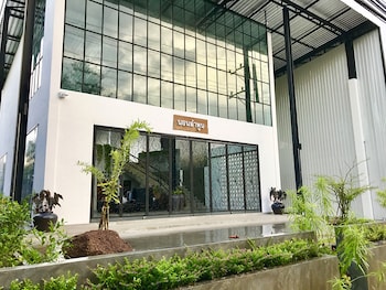 norn lamphun boutique hotel