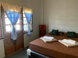 j giant hostel