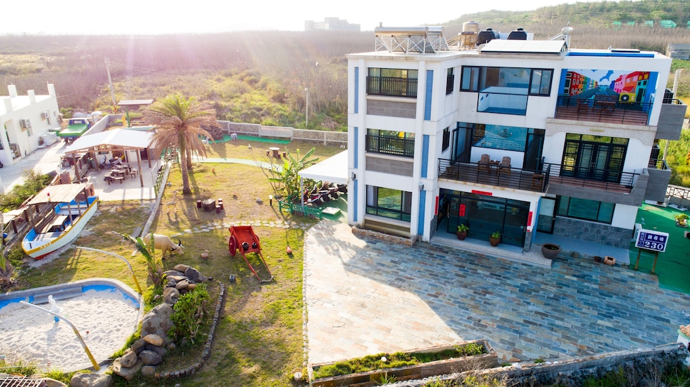 Big Fish House,Magong>>Huxi,3 star