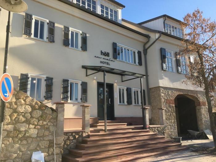 Höll Am Main,Nauheim>>Frankfurt,4 star