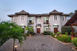 the highbridge guest lodge