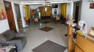 the golden apple guest house